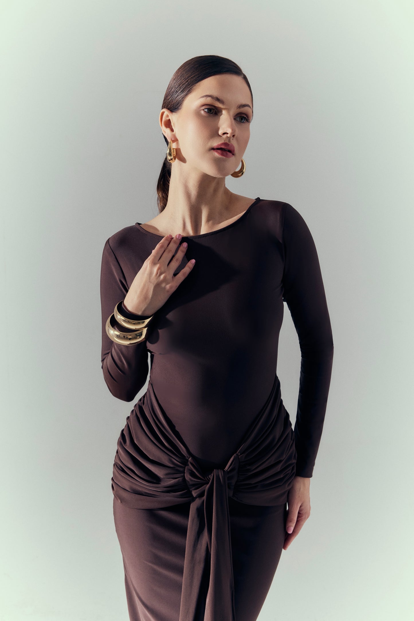 AIRA DRESS IN DARK BROWN